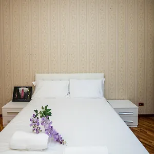Apartment Shortmi Montello, Milan